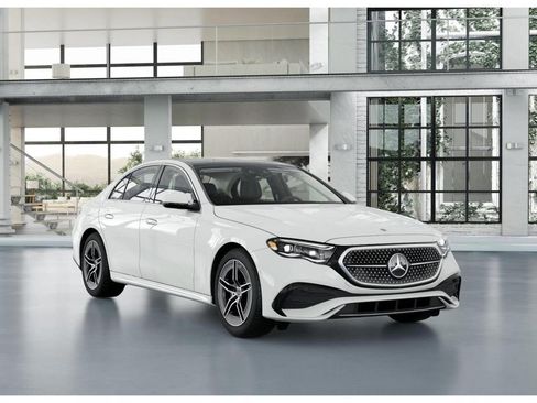 Used 2025 Mercedes-Benz E 350 4MATIC Sedan image 10