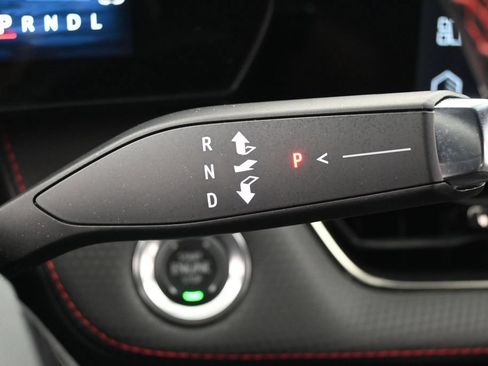 Used 2025 Chevrolet Equinox RS FWD image 28