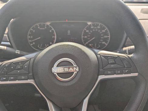 Used 2023 Nissan Altima 2.5 SV AWD/4WD image 23