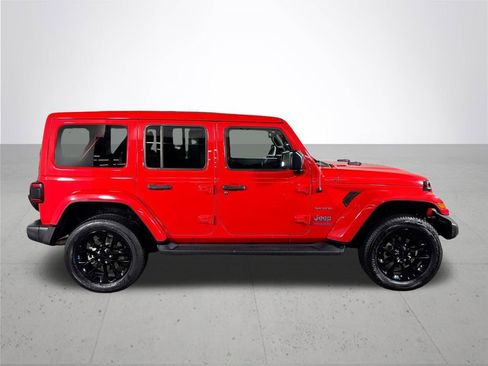 Used 2022 Jeep Wrangler Unlimited Sahara w/ Cold Weather Group image 5