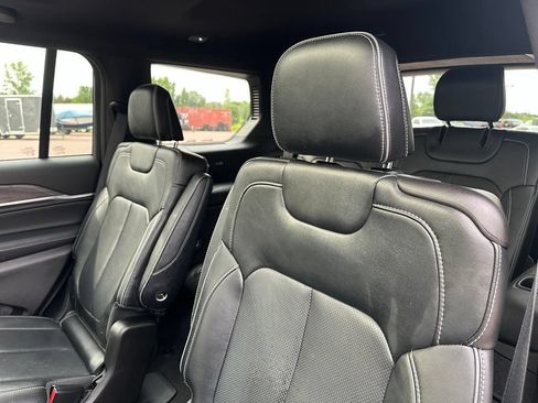 Used 2023 Jeep Grand Cherokee L Overland AWD/4WD image 23