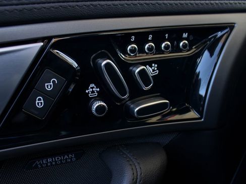 Used 2016 Jaguar F-TYPE Convertible image 40