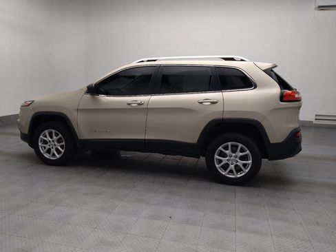 Used 2015 Jeep Cherokee Latitude w/ Cold Weather Group AWD/4WD image 3