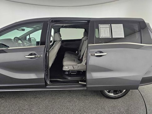 Used 2024 Honda Odyssey Elite image 17