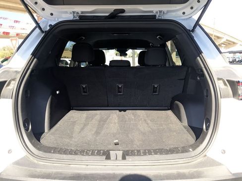 Used 2025 Chevrolet Equinox LT image 24