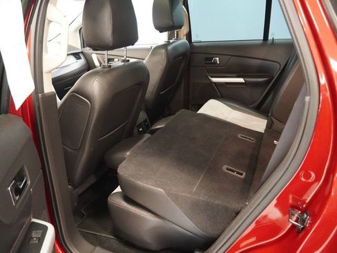 Used 2013 Ford Edge SEL FWD image 22