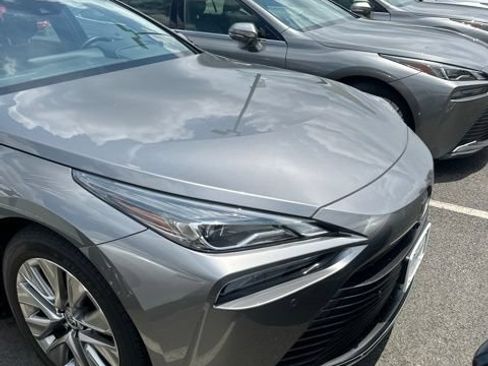 Used 2023 Toyota Mirai w/ Advanced Technology Package RWD image 2