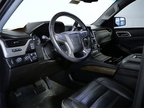 Used 2018 GMC Yukon Denali w/ Denali Ultimate Package image 16