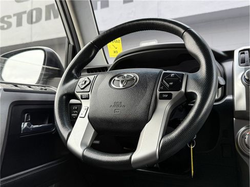 Used 2017 Toyota 4Runner SR5 image 17