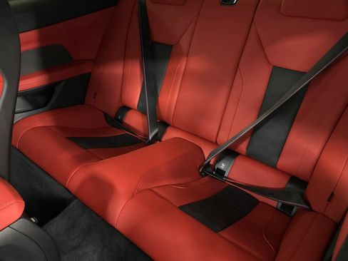 Used 2023 BMW M4 Competition w/ Executive Package image 4