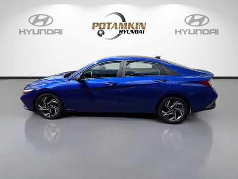 Certified 2025 Hyundai Elantra Sport image 8
