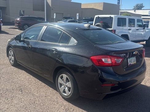 Used 2017 Chevrolet Cruze LS image 5
