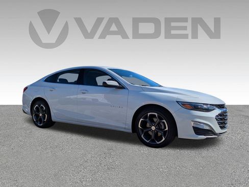 Used 2023 Chevrolet Malibu LT image 3