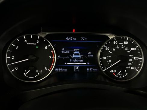 Used 2025 Nissan Altima 2.5 SR image 19