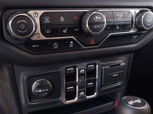 New 2025 Jeep Wrangler Sport S image 24