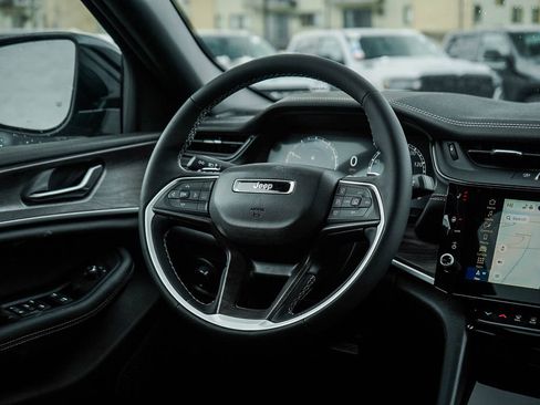 New 2026 Jeep Grand Cherokee Laredo image 16