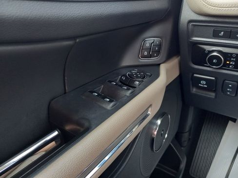 Used 2024 Ford Expedition Limited image 28