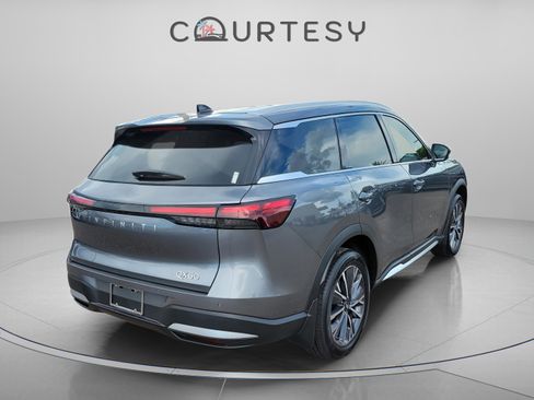 Certified 2026 INFINITI QX60 Luxe w/ Cargo Package image 4