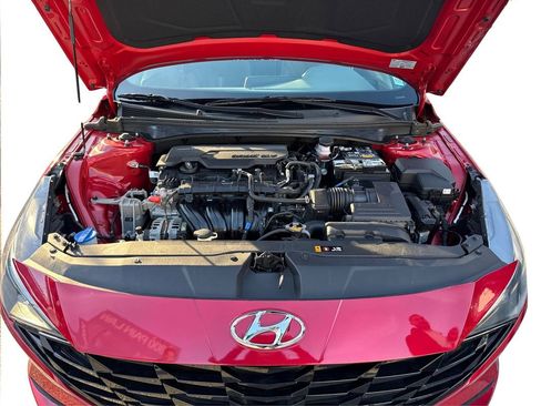 Used 2022 Hyundai Elantra SEL w/ Convenience + Premium Package image 11