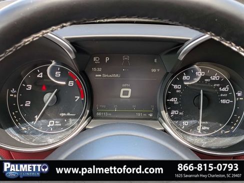 Used 2019 Alfa Romeo Giulia Ti w/ Quick Order Package 22X Lusso AWD/4WD image 27