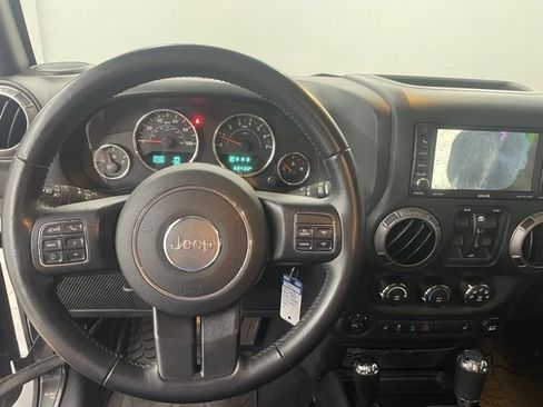 Used 2018 Jeep Wrangler Unlimited Sport S image 11