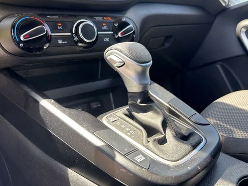 Used 2025 Kia Soul LX FWD image 22