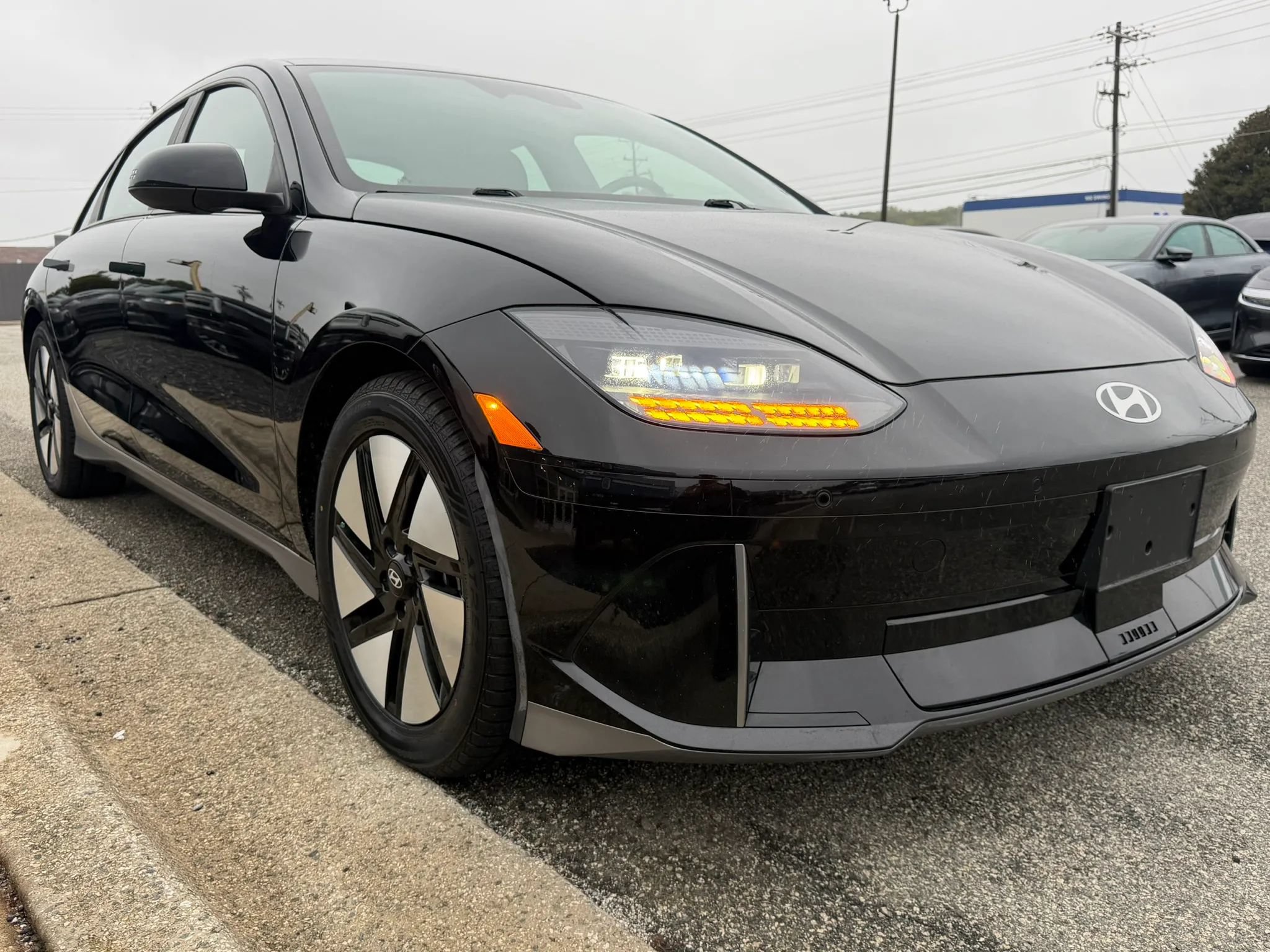 Used 2024 Hyundai Ioniq 6 SE AWD/4WD image 25