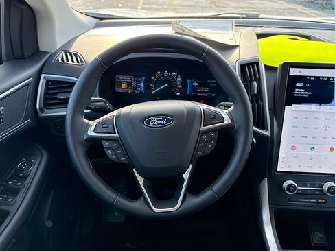 Certified 2024 Ford Edge SEL w/ Convenience Package image 12
