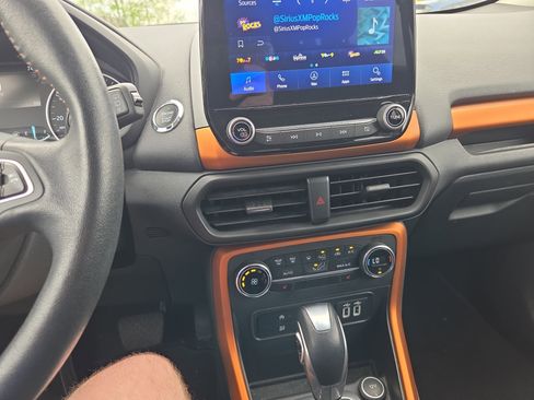 Used 2022 Ford EcoSport SE w/ SE Convenience Package AWD/4WD image 24