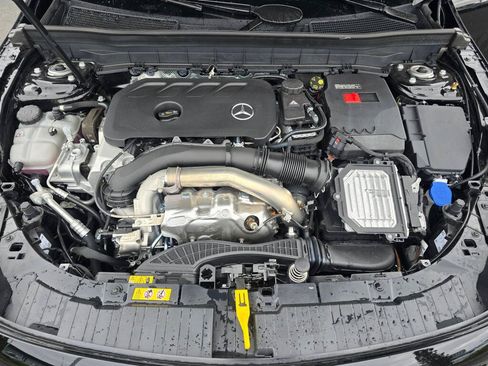 New 2026 Mercedes-Benz GLB 250 4MATIC image 10