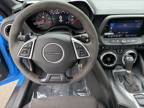 Used 2022 Chevrolet Camaro ZL1 image 17