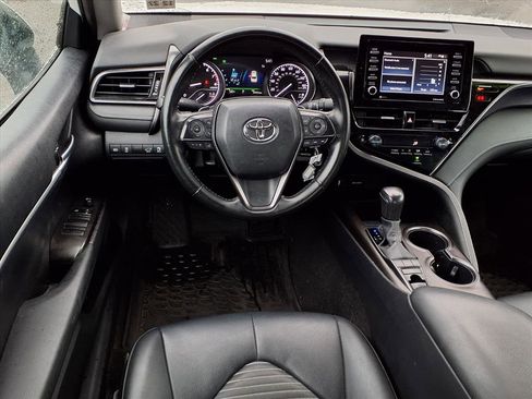 Used 2023 Toyota Camry SE image 7