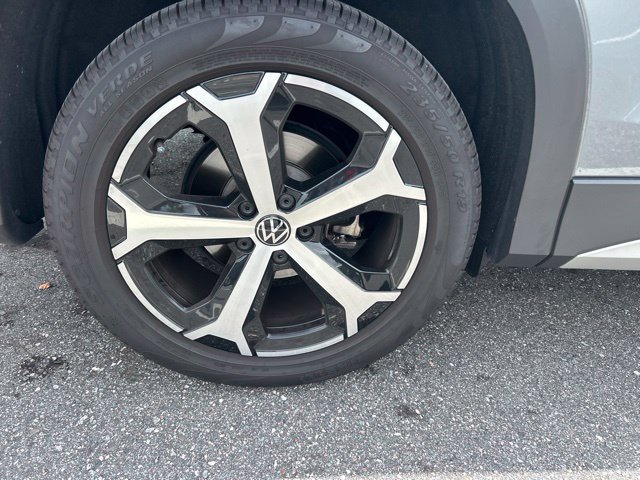 Certified 2026 Volkswagen Tiguan SE w/ Panoramic Sunroof Package FWD image 17