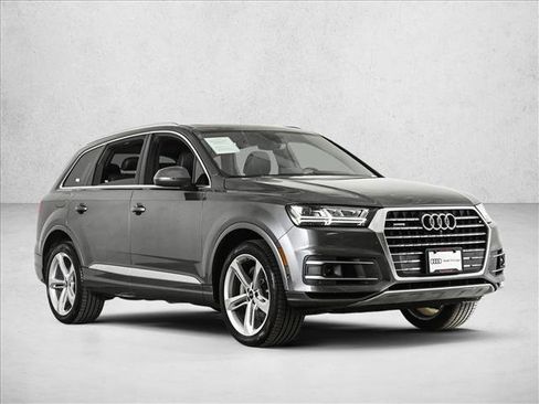 Used 2019 Audi Q7 3.0T Prestige w/ Prestige Package image 3