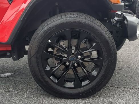 Used 2025 Jeep Wrangler Unlimited Sahara w/ Safety Group image 11