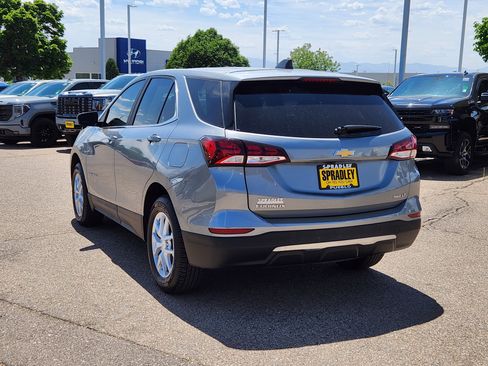 Used 2024 Chevrolet Equinox LT AWD/4WD image 3