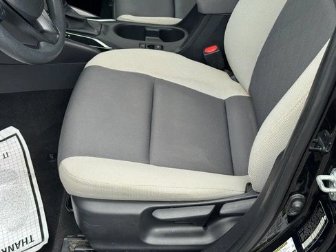 Used 2024 Toyota Corolla LE FWD image 21