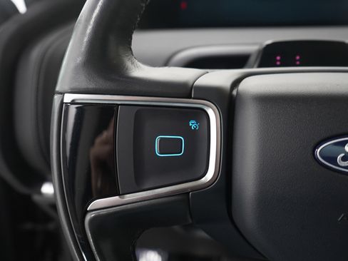 Used 2025 Ford Expedition Platinum image 32