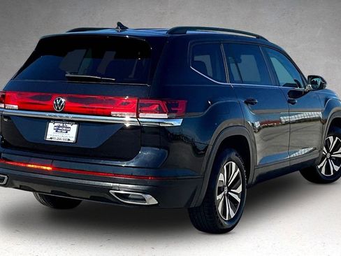 Used 2024 Volkswagen Atlas SE FWD image 6