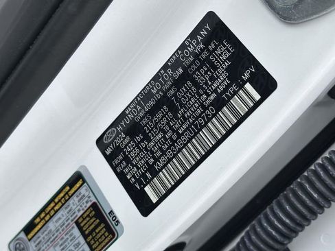 Used 2024 Hyundai Kona SEL image 14