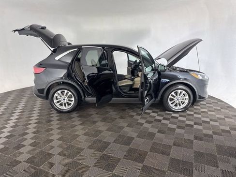 Used 2020 Ford Escape SE FWD image 15
