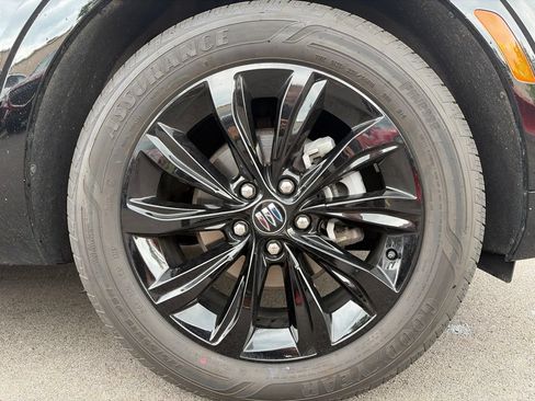 Used 2024 Buick Envista Sport Touring w/ Convenience I Package FWD image 23