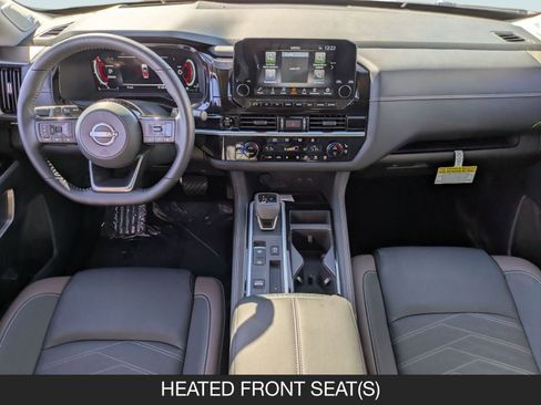 New 2025 Nissan Pathfinder Platinum image 13