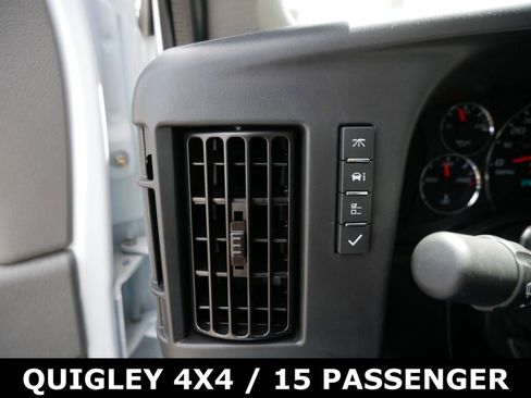 Used 2024 Chevrolet Express 3500 LT w/ LT Preferred Equipment Group RWD image 31
