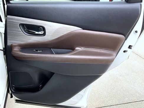 Used 2015 Nissan Murano Platinum w/ Platinum Technology Package AWD/4WD image 18