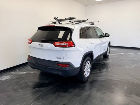 Used 2014 Jeep Cherokee Latitude w/ Cold Weather Group AWD/4WD image 20