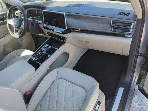 New 2026 Volkswagen Atlas SEL Premium R-Line image 19