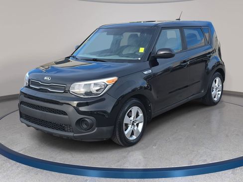 Used 2017 Kia Soul Base w/ Convenience Package image 1