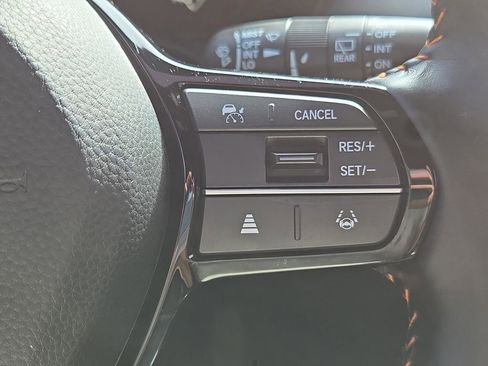 Used 2025 Honda HR-V Sport image 30