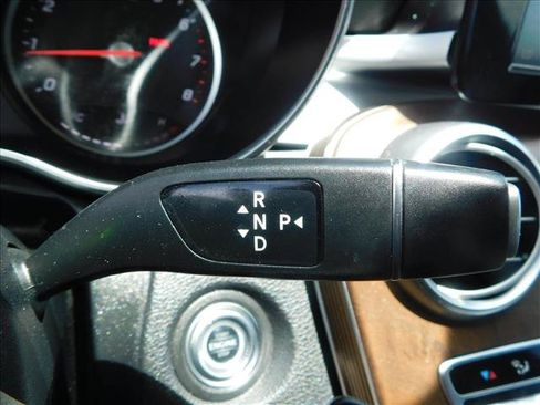 Used 2019 Mercedes-Benz C 300 Sedan image 18
